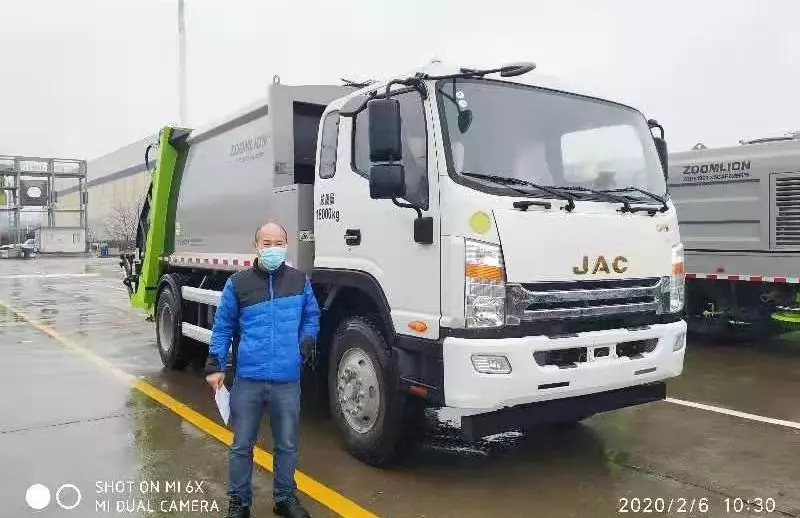 特殊垃圾密闭收运，坚决打赢人民战“疫”