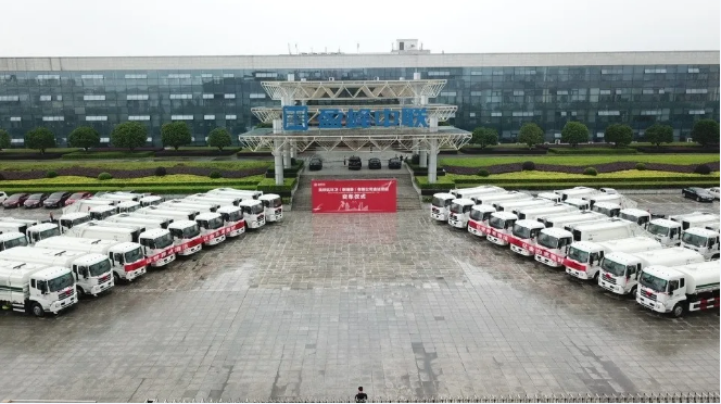 BG视讯环境批量环卫装备发往柬埔寨，助力“一带一路”建设